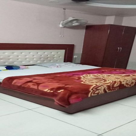 Hotel Kings, Rohtak Екстериор снимка