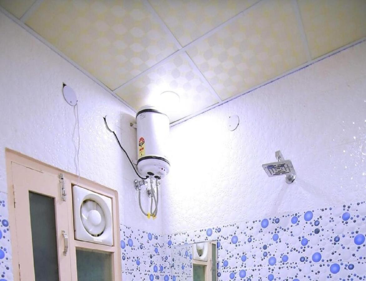 Hotel Kings, Rohtak Екстериор снимка