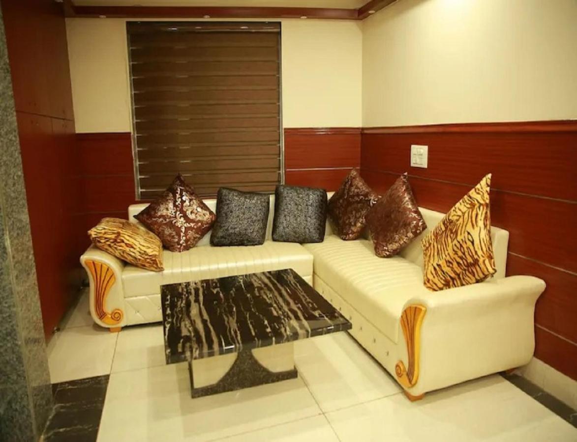 Hotel Kings, Rohtak Екстериор снимка
