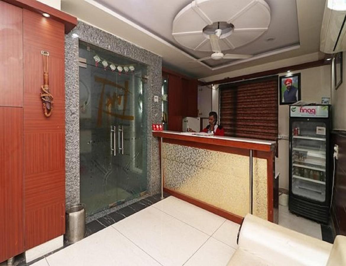 Hotel Kings, Rohtak Екстериор снимка