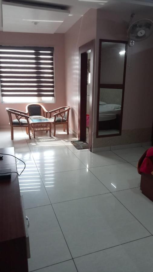 Hotel Kings, Rohtak Екстериор снимка